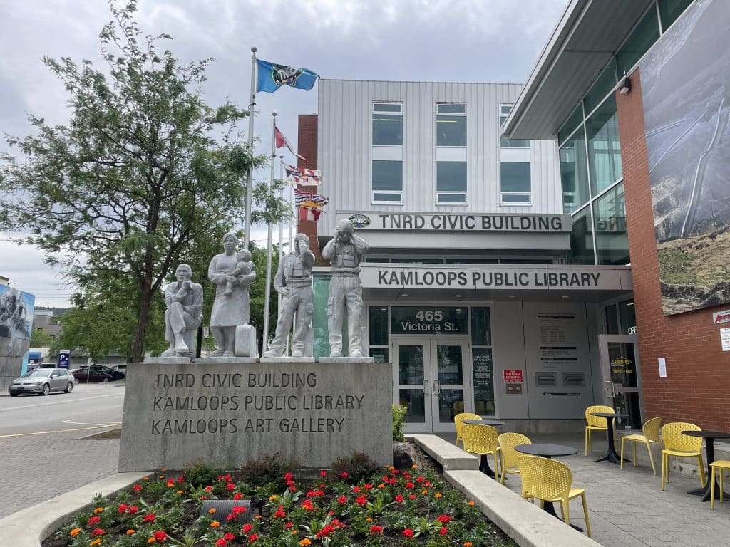 The building of the Thompson-Nicola Regional District (TNRD). It it a photo of the outside. 