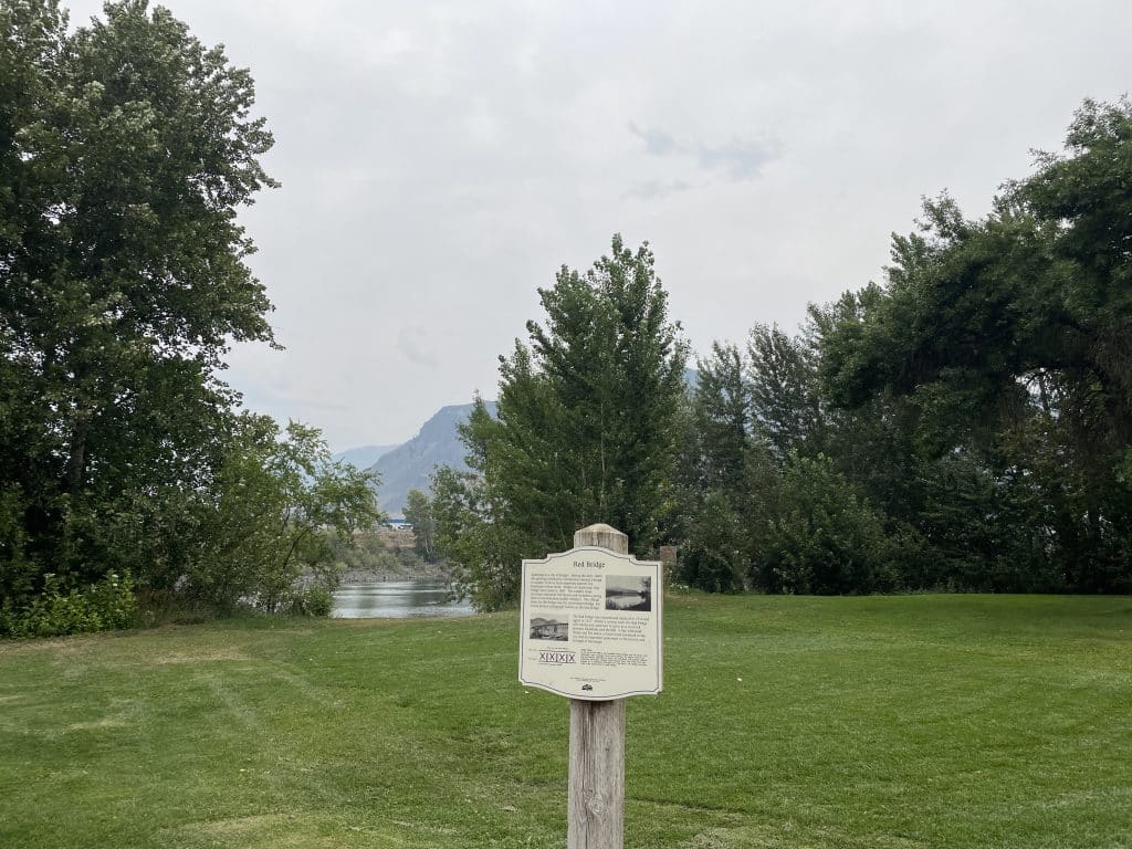 The area where the Red Bridge used to stand. Photo by Macarena Mantilla / The Wren News