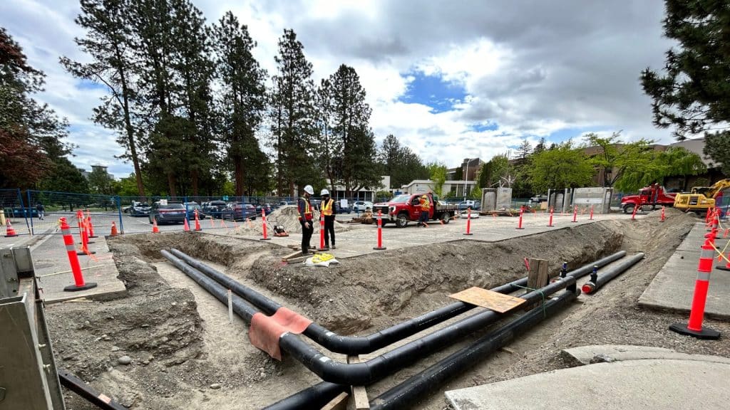 The image shows the building and construction process. The LCDES will be part of the AI data centre process.